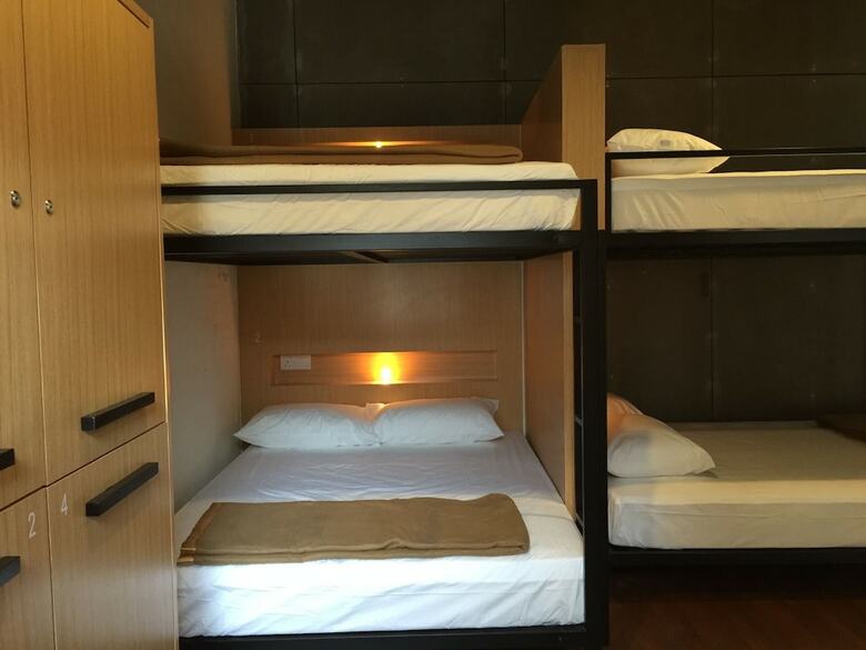 Hostal The Frame Guesthouse