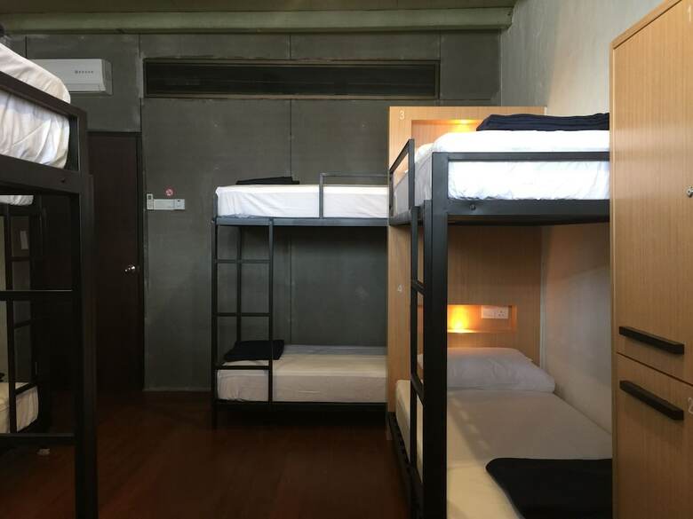 Hostal The Frame Guesthouse