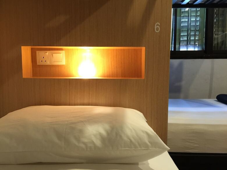 Hostal The Frame Guesthouse