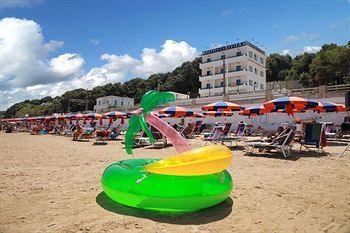 Hotel Riviera