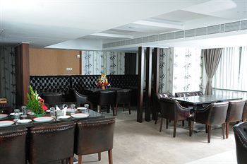 J's Five Two - Boutique Hotel