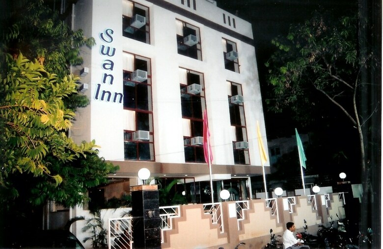 Swan Inn Hotel