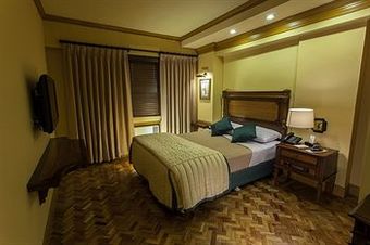 Hotel Herald Suites
