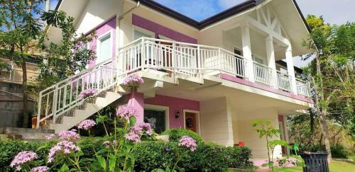The Carmelence Lodge