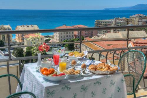 Hotel Noris