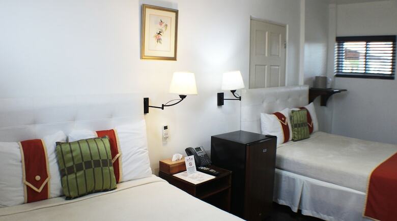 Altamont West Hotel