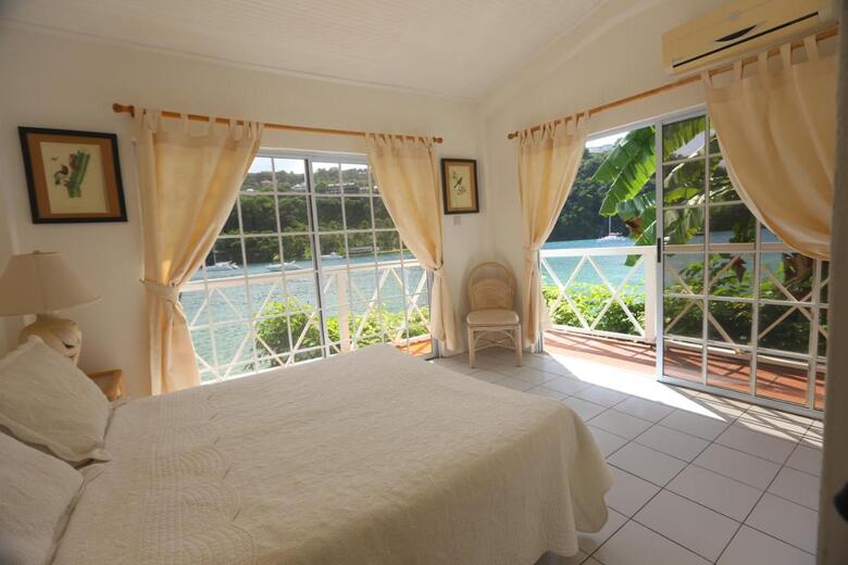 Hotel Marigot Beach Club & Dive Resort