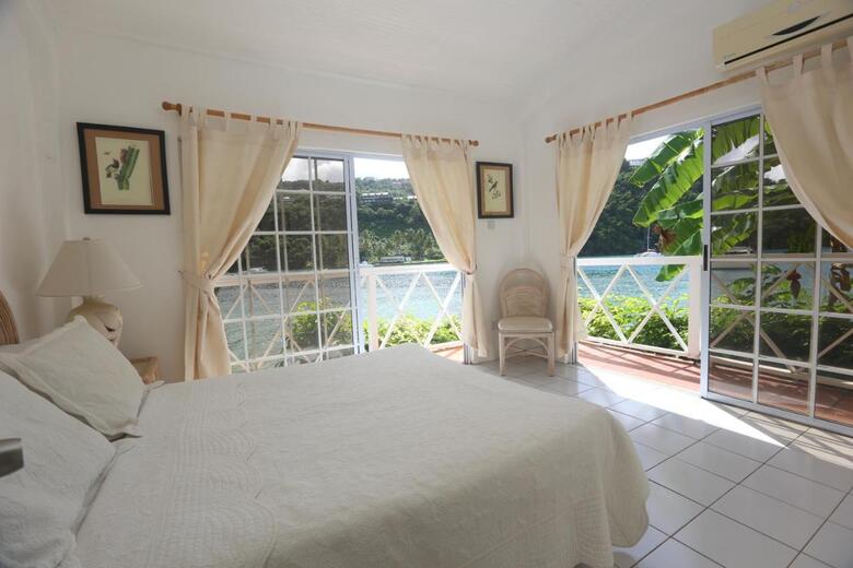Hotel Marigot Beach Club & Dive Resort