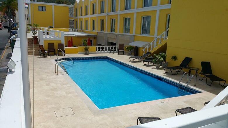Hotel Caravelle