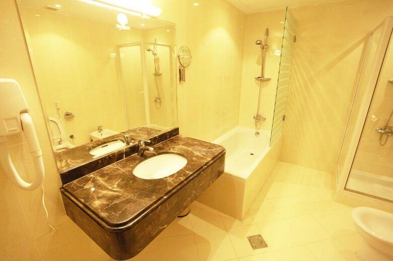 Golden Ocean Hotel