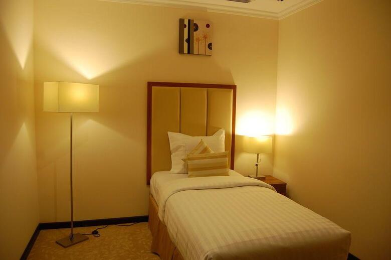 Golden Ocean Hotel