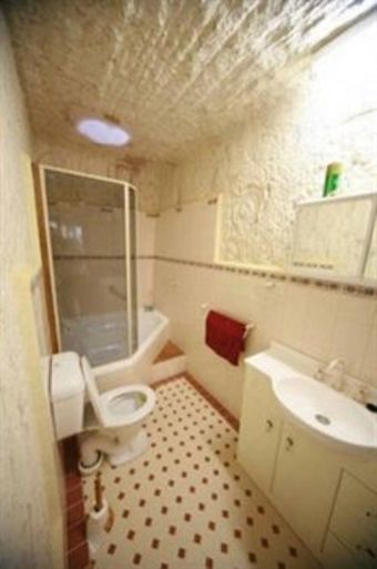 Down To Erth Bed And Breakfast