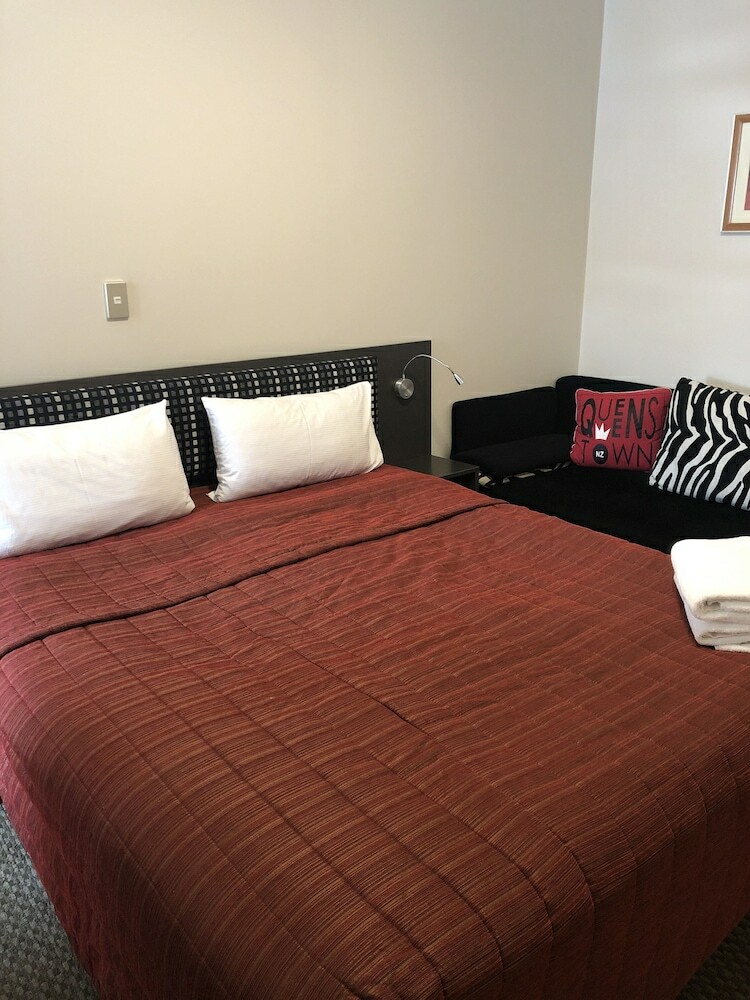 Motel On Carroll