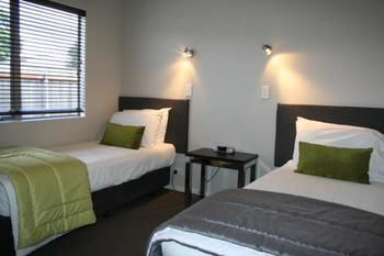 Aveda Motor Lodge