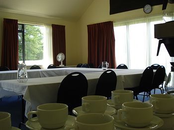 The Peaks Motor Inn