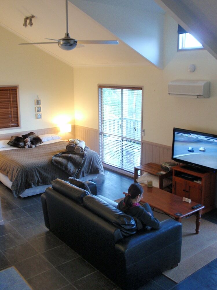 Villa Maleny Luxury Cottages
