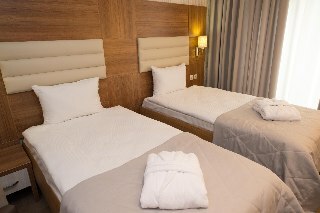 Boulevard Side Hotel