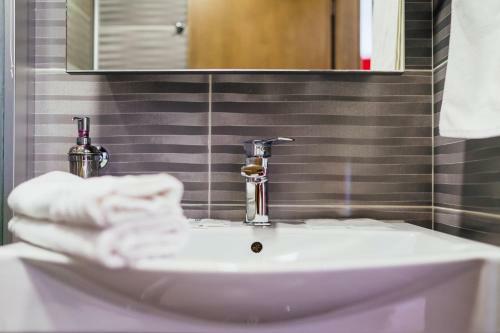 University Hotel Emiran