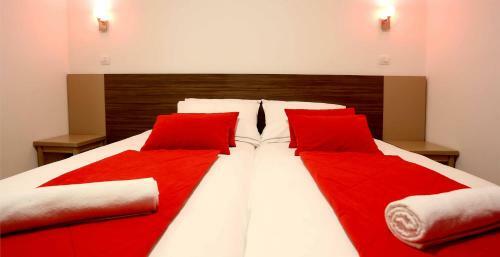 University Hotel Emiran
