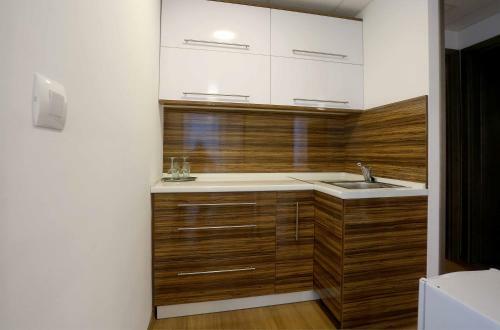 University Hotel Emiran