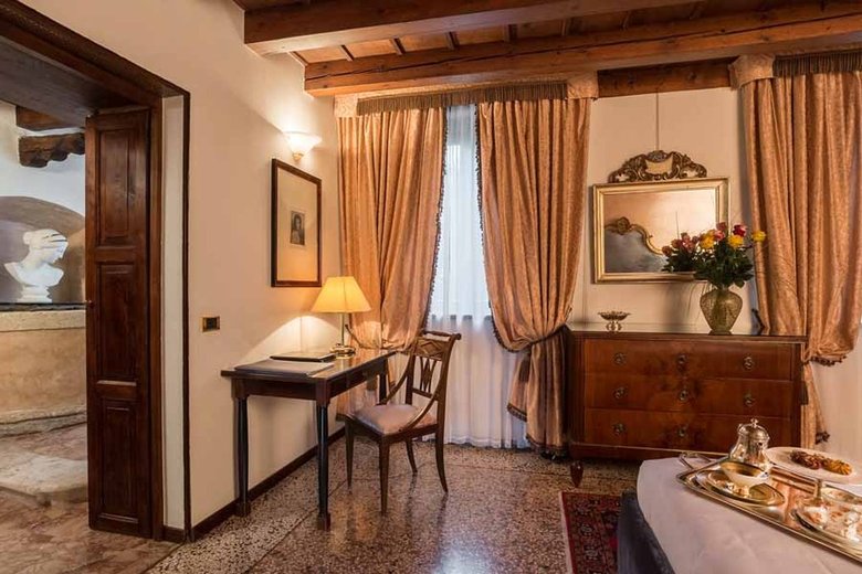 Hotel Villa Del Quar