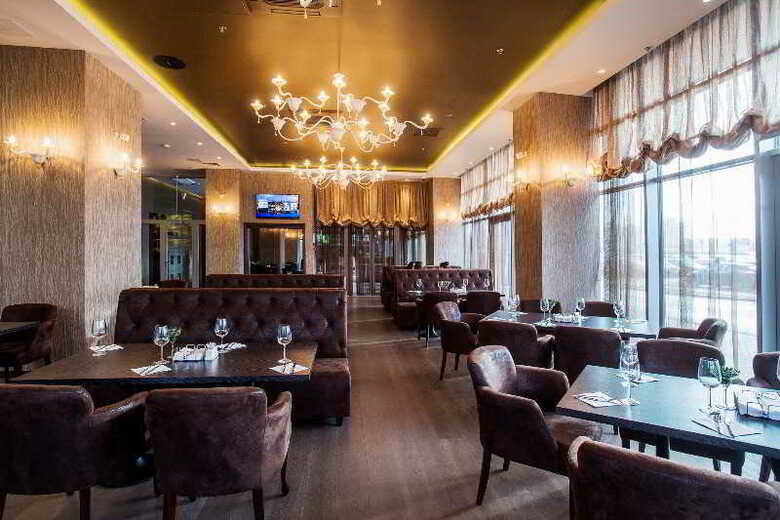 Green City Hotel