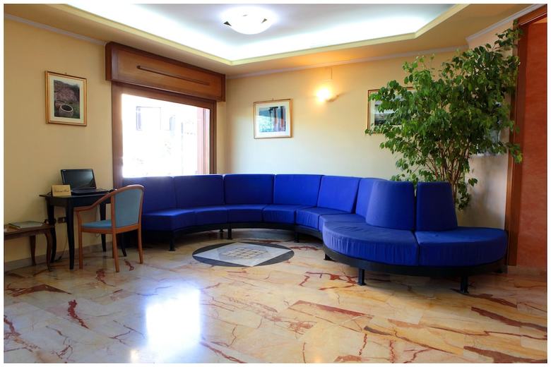 Hotel Iside