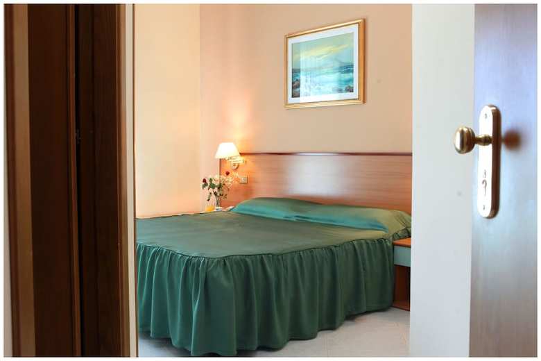 Hotel Iside