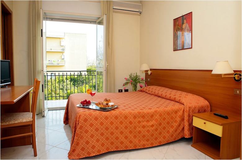 Hotel Iside
