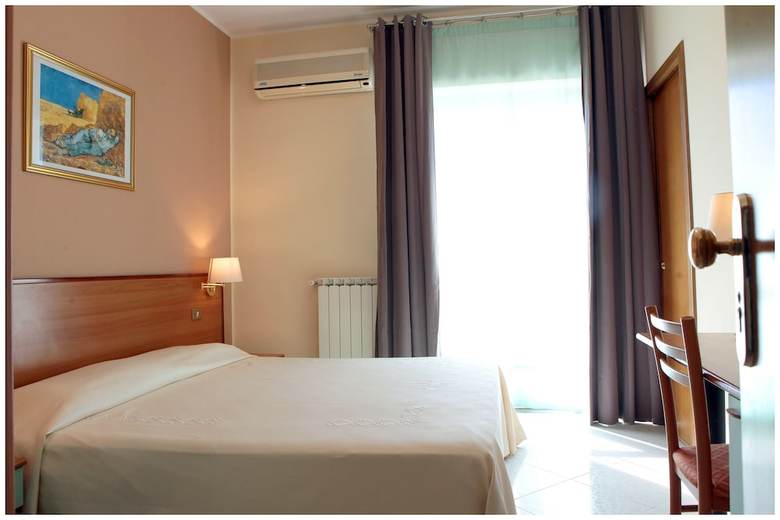 Hotel Iside