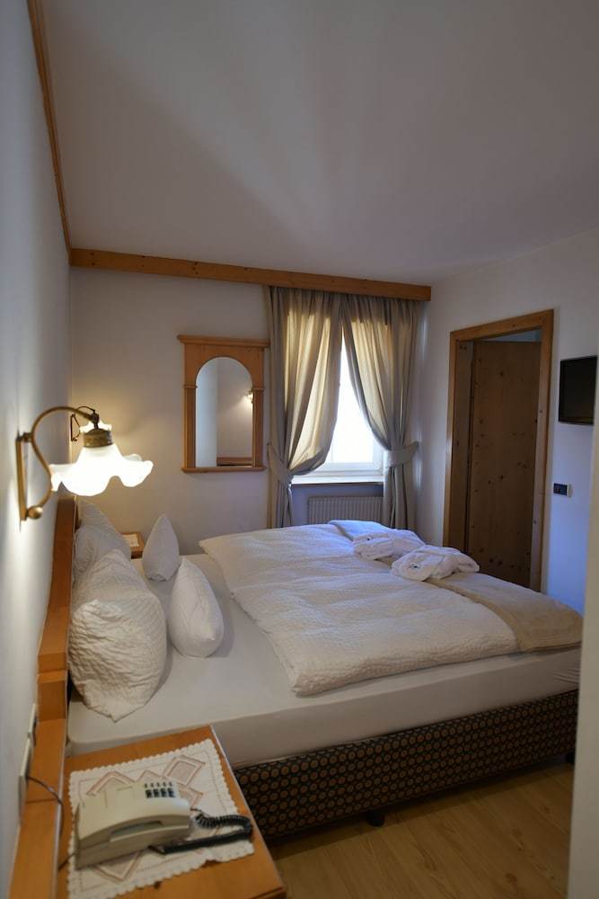 Central Hotel