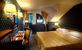 Golf Hotel