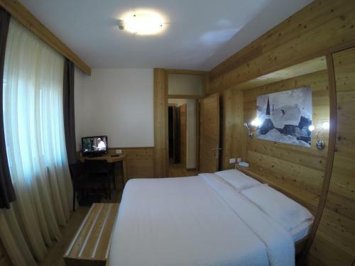 Hotel Arnica Garn�
