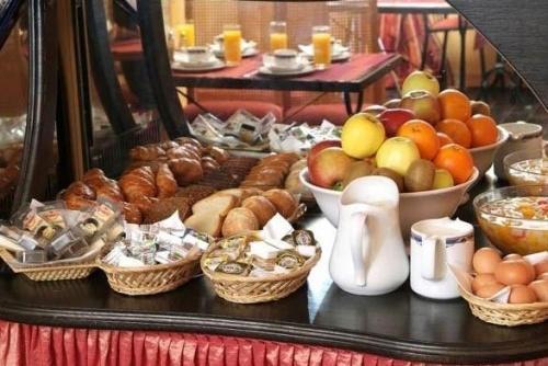 Hotel Eiffel Segur