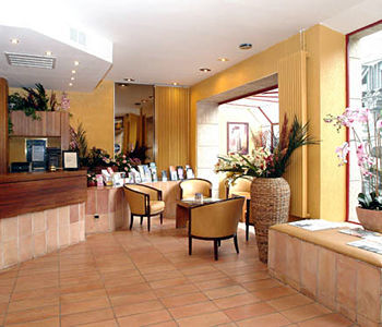 Hotel Eiffel Segur