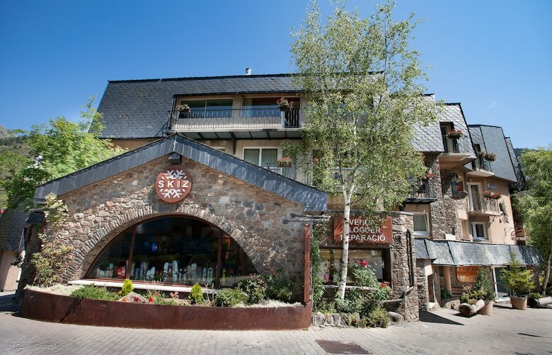 Hotel Llop Gris