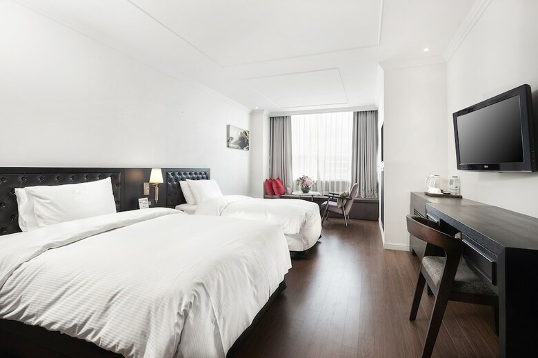 Hotel President