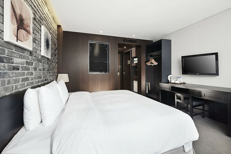 Hotel President