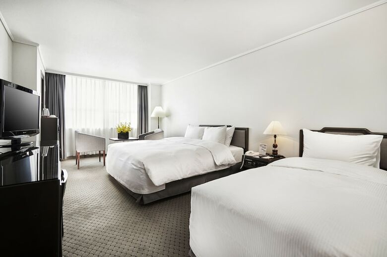 Hotel President