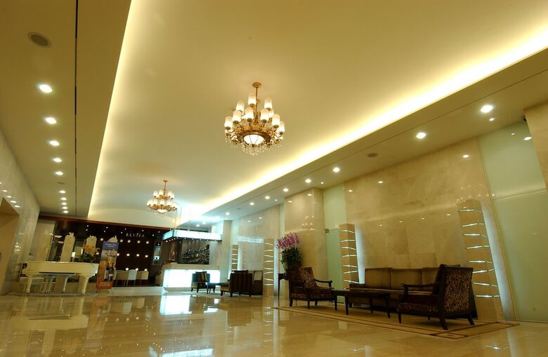 Hotel President