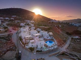 Aspalathras White Hotel