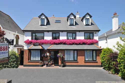Hostal Lynfield Guesthouse