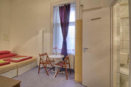 Hostal Budapest Opera Minihotel