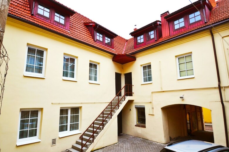 Rentida Apartments