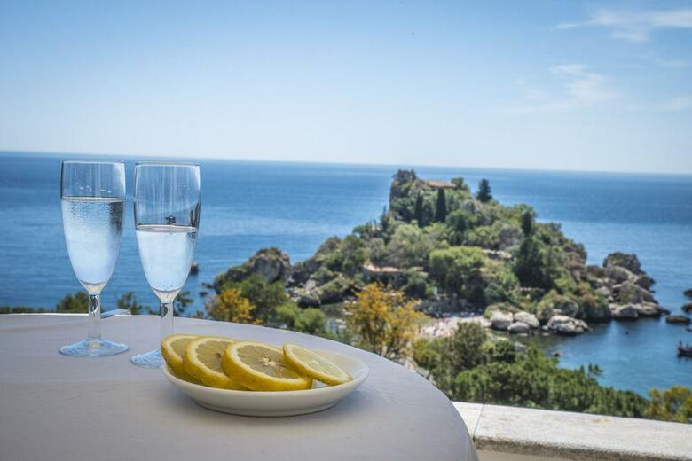 Hotel Isola Bella