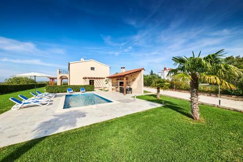 Hostal Villa Bu??ina