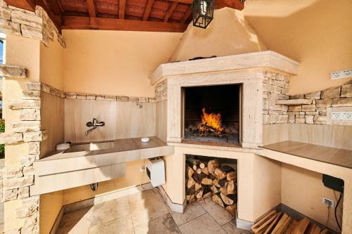 Hostal Villa Bu??ina