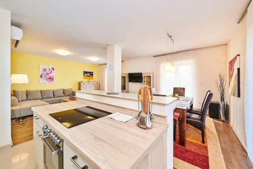 Hostal Villa Bu??ina