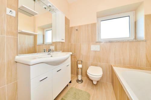Hostal Villa Bu??ina