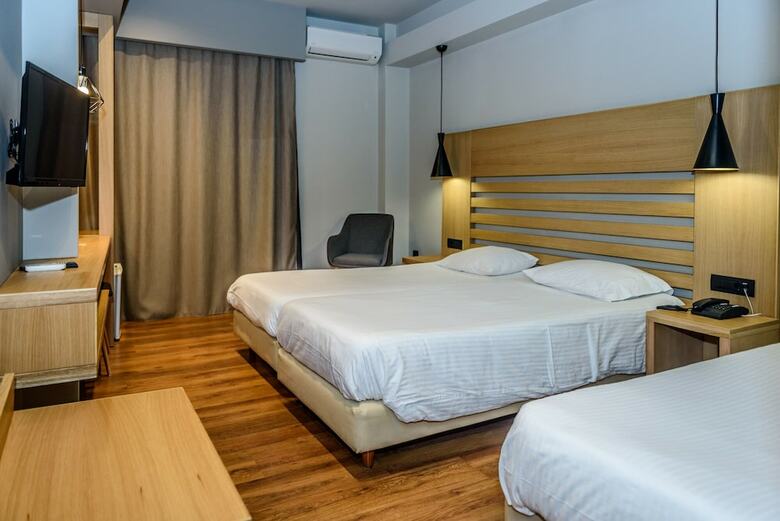 Agamemnon Hotel